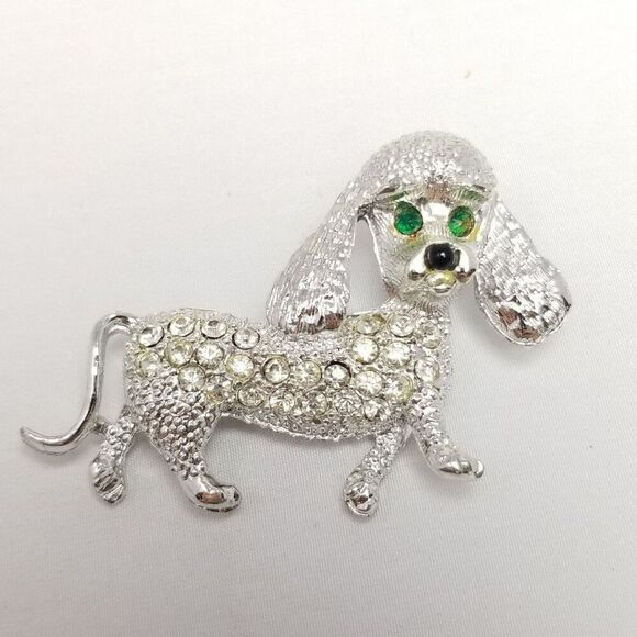 Vintage Sassy Rhinestone Dog with Green Eyes, Silver Tone, Retro 60s Style - Picture 5 of 6